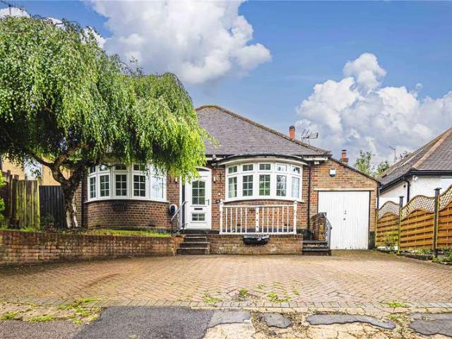 House for sale in Batchworth, Hertfordshire