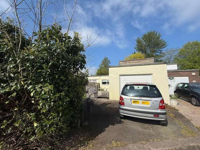 House for sale in Halton