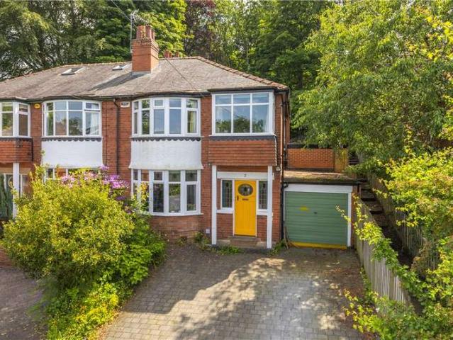 House for sale in Meanwood, West Yorkshire