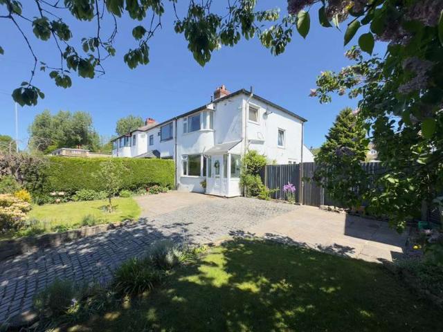 House for sale in Dimple, Lee Bank