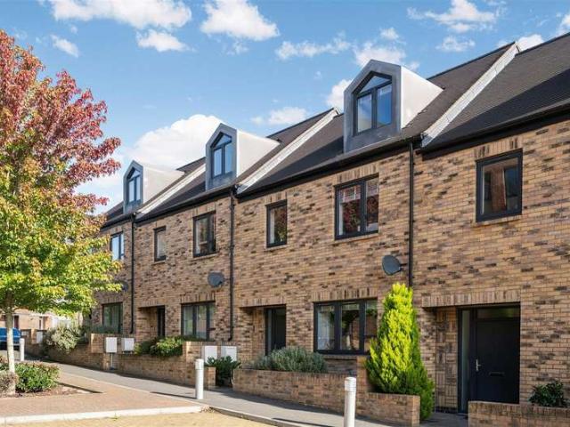 House for sale in Red Hill, Surrey