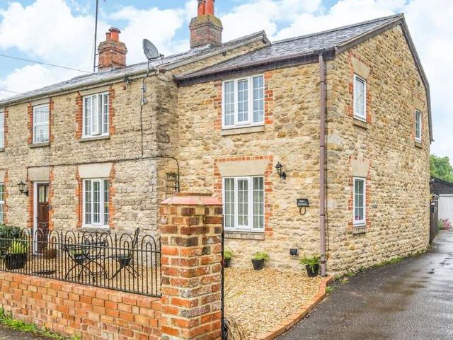 House for sale in Dromore, Oxfordshire