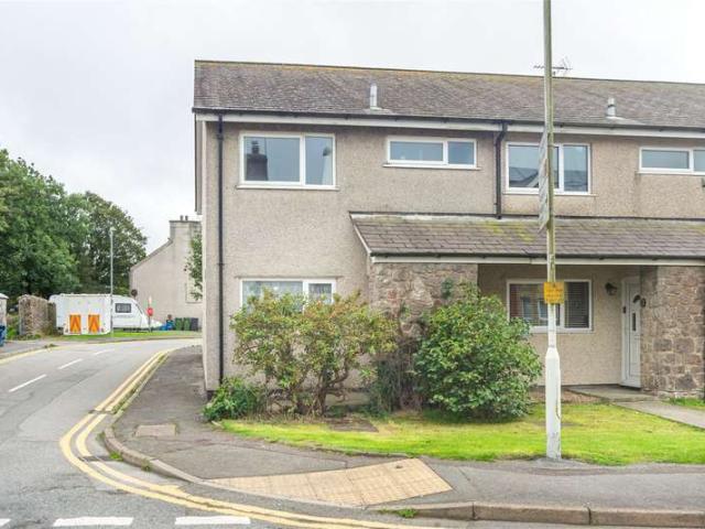 House for sale in Llannerch-y-Medd
