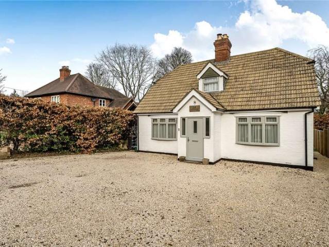 House for sale in Fole, Surrey