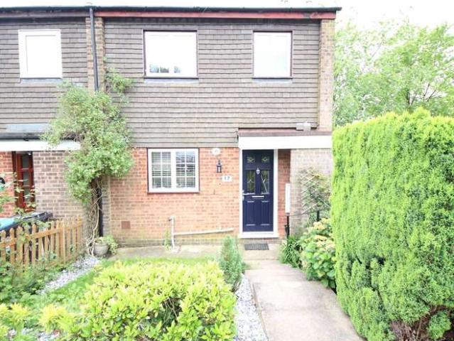 House for sale in Highfield, Pouchen End