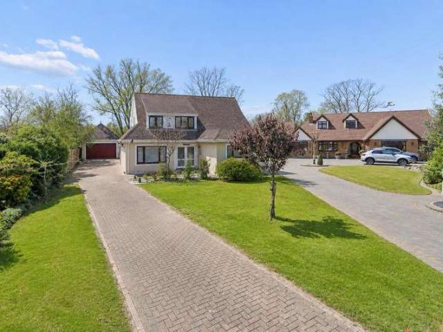 House for sale in Emerson Park, Greater London