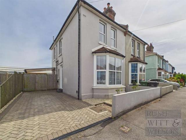 House for sale in Bulverhythe, Guestling Green
