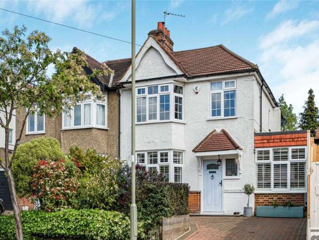 House for sale in Woodside Park, Greater London