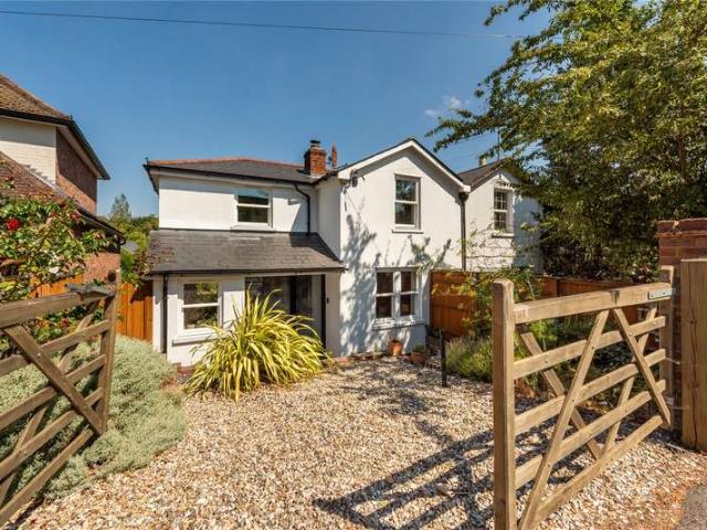 House for sale in Tower Hill, Pachesham Park