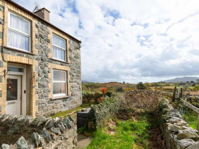 House for sale in Llandwrog, Wales