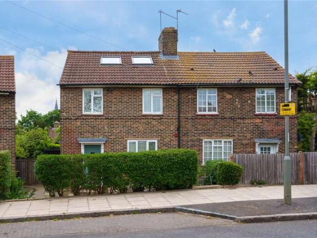 House for sale in Roehampton, Greater London