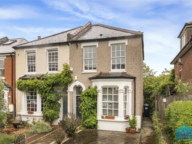House for sale in Colney Hatch, Greater London
