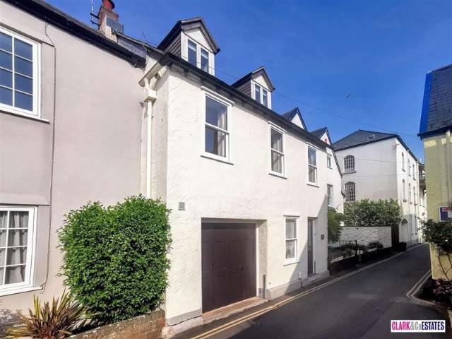 House for sale in Watergate, Devon