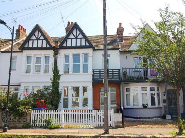 House for sale in Alton Barnes, Essex