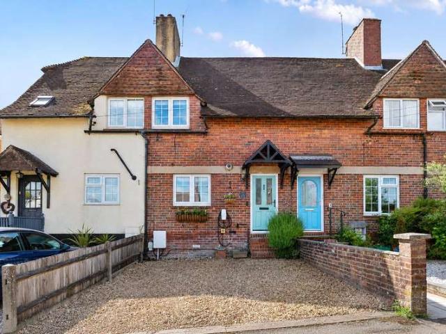 House for sale in Fole, Surrey