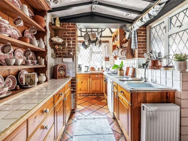 House for sale in Pachesham Park, Surrey