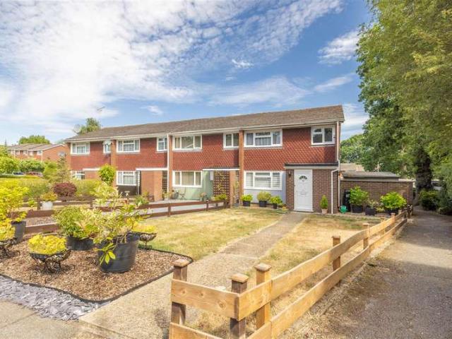 House for sale in Dedworth, Windsor