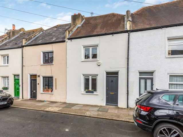 House for sale in Furzedown, Greater London