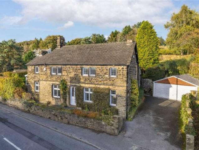 House for sale in Tranmere Park, West Yorkshire