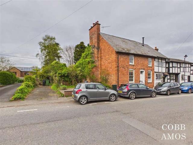 House for sale in Pembridge