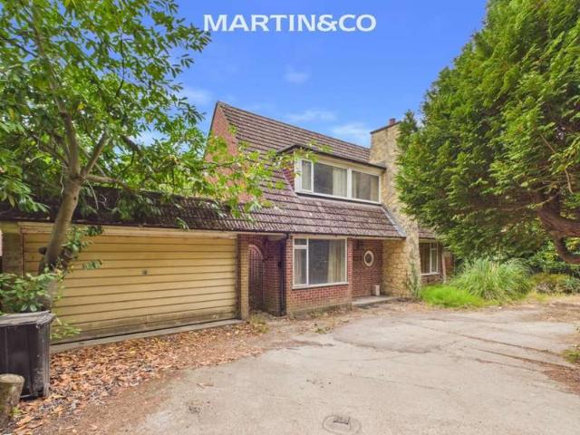 House for sale in Finchampstead