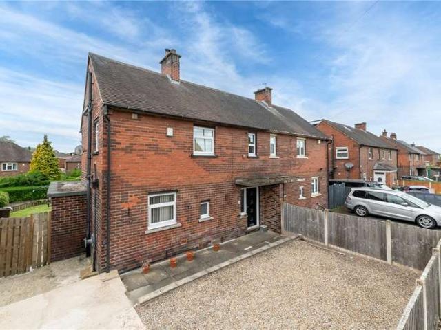 House for sale in Churwell, West Yorkshire