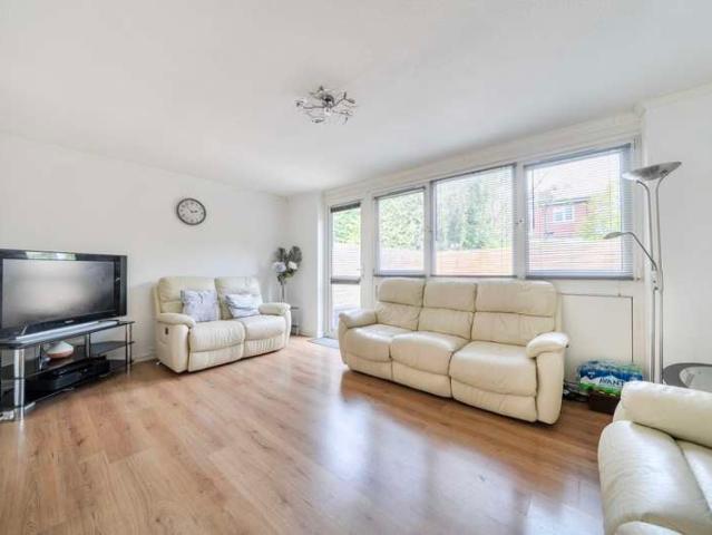 House for sale in London Borough of Lewisham, Forest Hill
