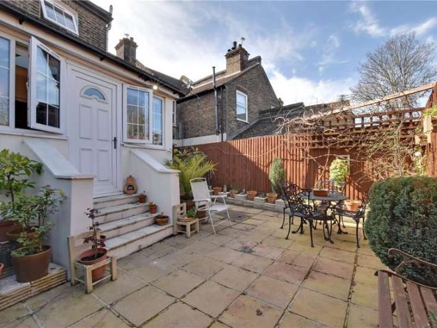 House for sale in London Borough of Lewisham, Greater London