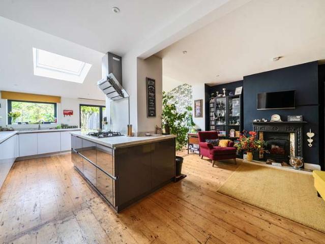 House for sale in Feckenham, City Of Bristol