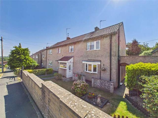 House for sale in Kingswood