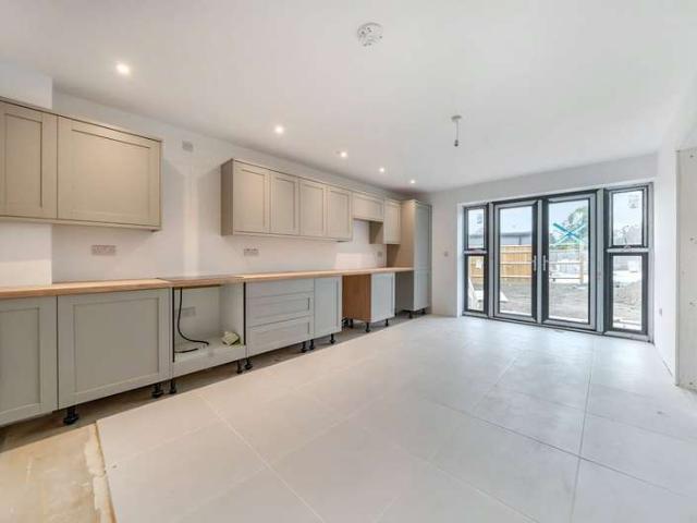 House for sale in Carterton, West Oxfordshire