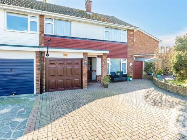 House for sale in Ongar, Epping
