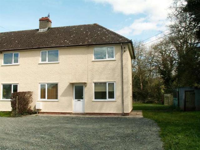 House for rent in Llanhamlach, Wales