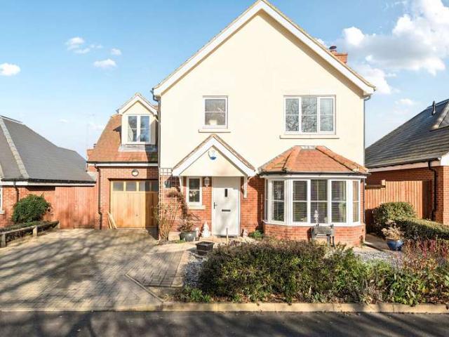 House for sale in Weeley, Dale Hill