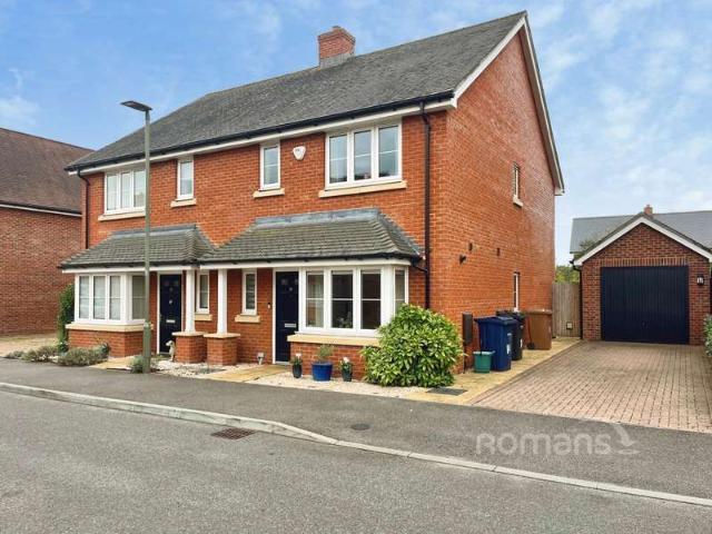 House for sale in Badshot Lea, Waverley