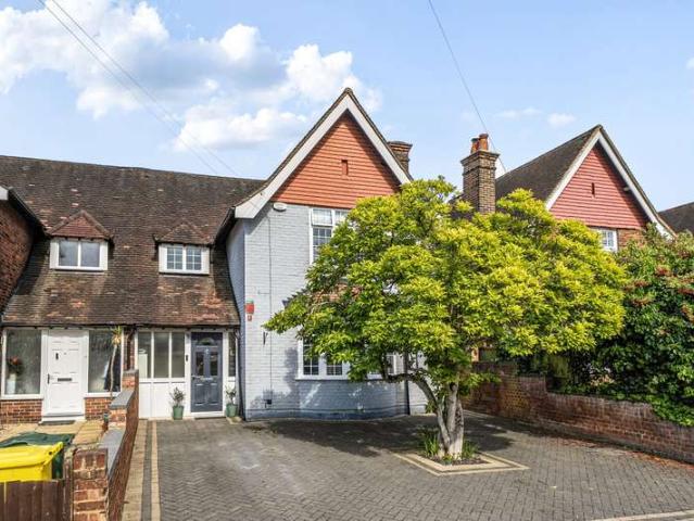 House for sale in Ickenham, Greater London