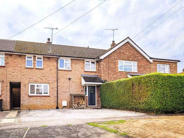 House for sale in Holywell, Studham