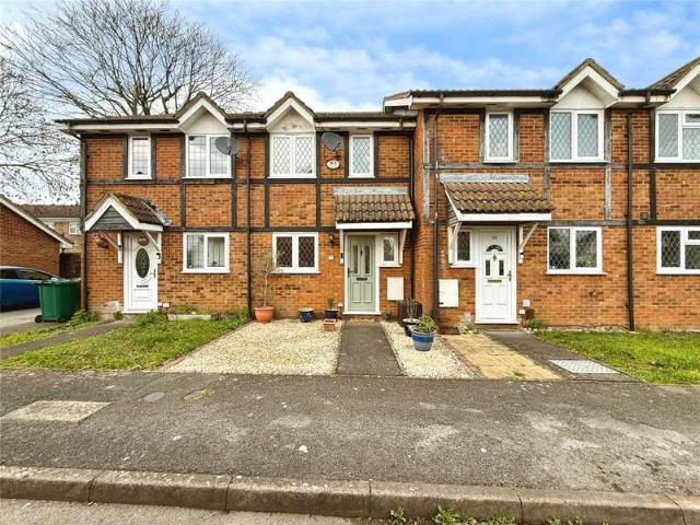 House for sale in West Bedfont, Lower Halliford