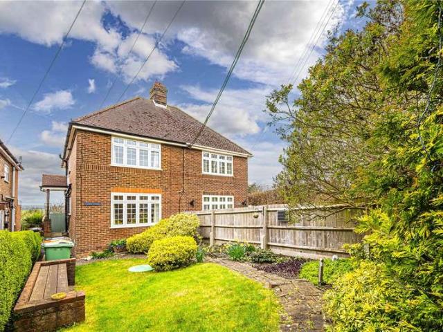 House for sale in Eaton Bray, Bedfordshire