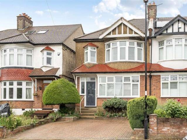 House for sale in Palmers Green, Greater London