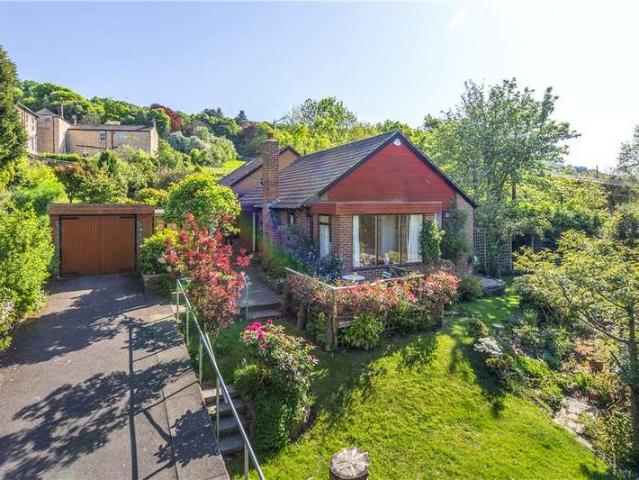 House for sale in Cambridge Estate, Guiseley