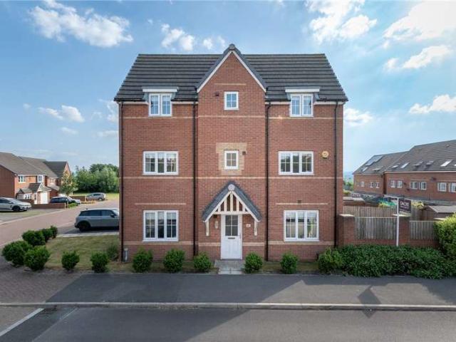 House for sale in West Yorkshire