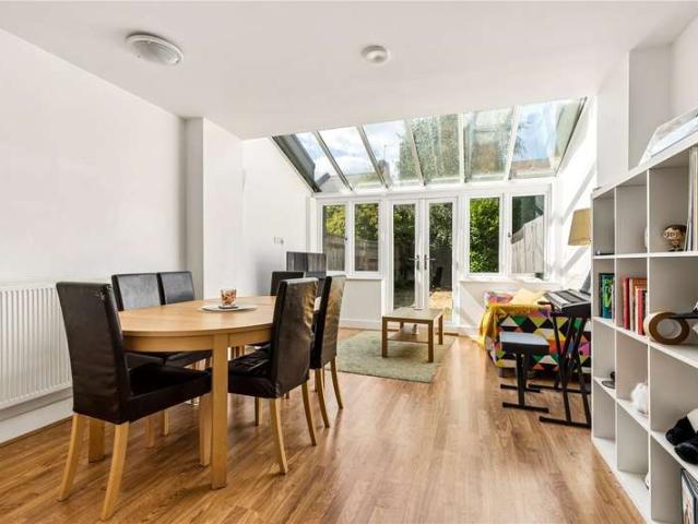 House for sale in Summerstown, Greater London