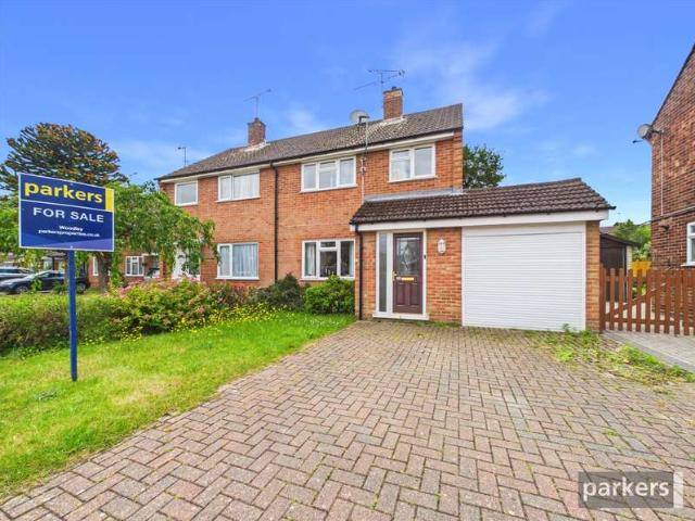 House for sale in Woodley