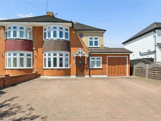 House for sale in Gidea Park, Greater London
