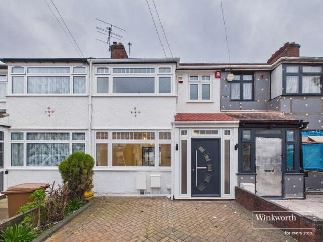 House for sale in South Stanmore, Greater London