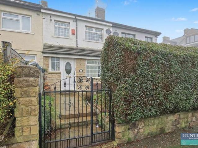 House for sale in Laisterdyke, West Yorkshire