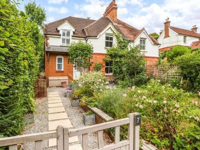 House for sale in Wrecclesham, Fole