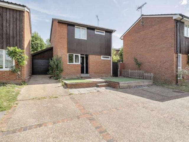 House for sale in Easthampstead, Bracknell
