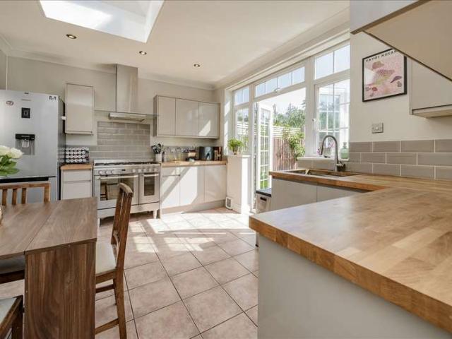 House for sale in Shepherd's Bush, Greater London